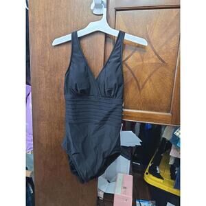 New swimsuit from target size small item 886
